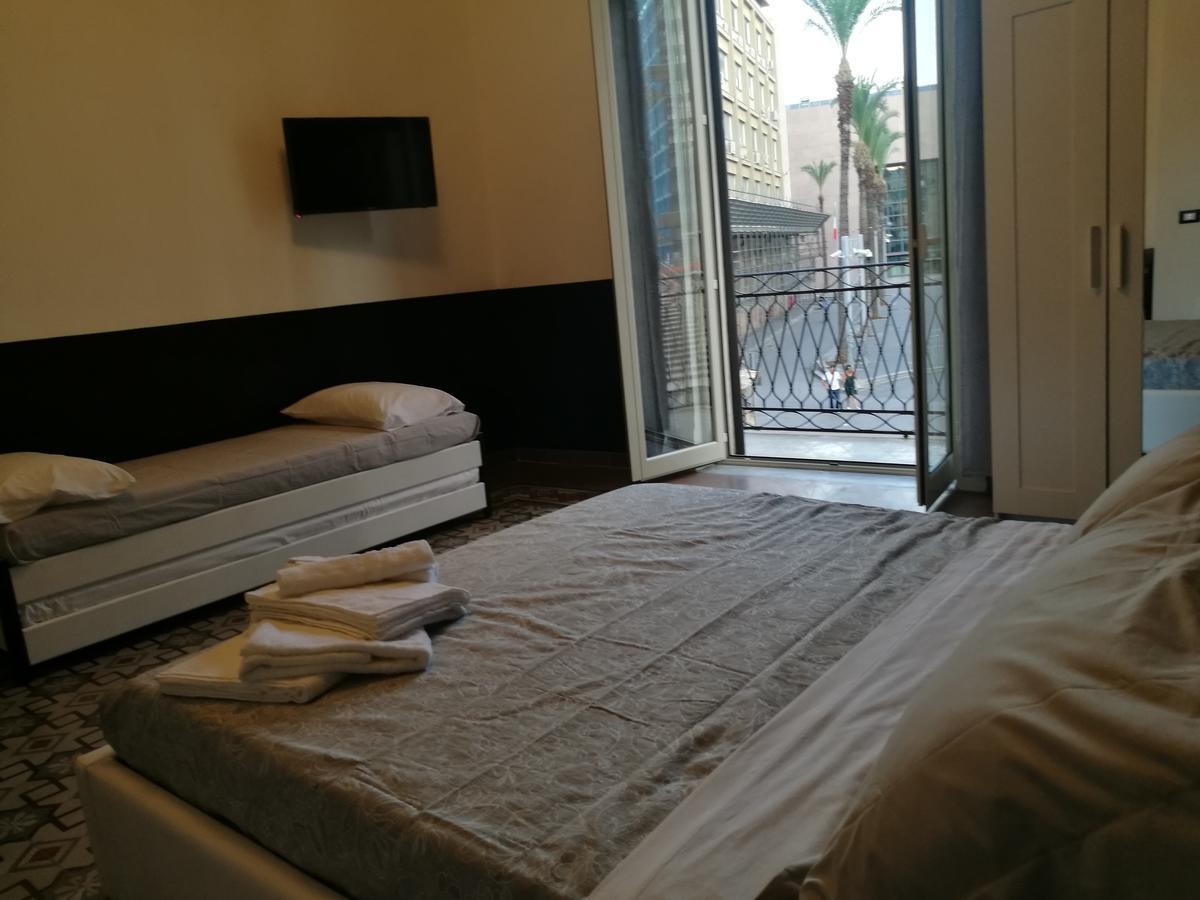 Volturno 106 Bed & Breakfast ปาแลร์โม ภายนอก รูปภาพ