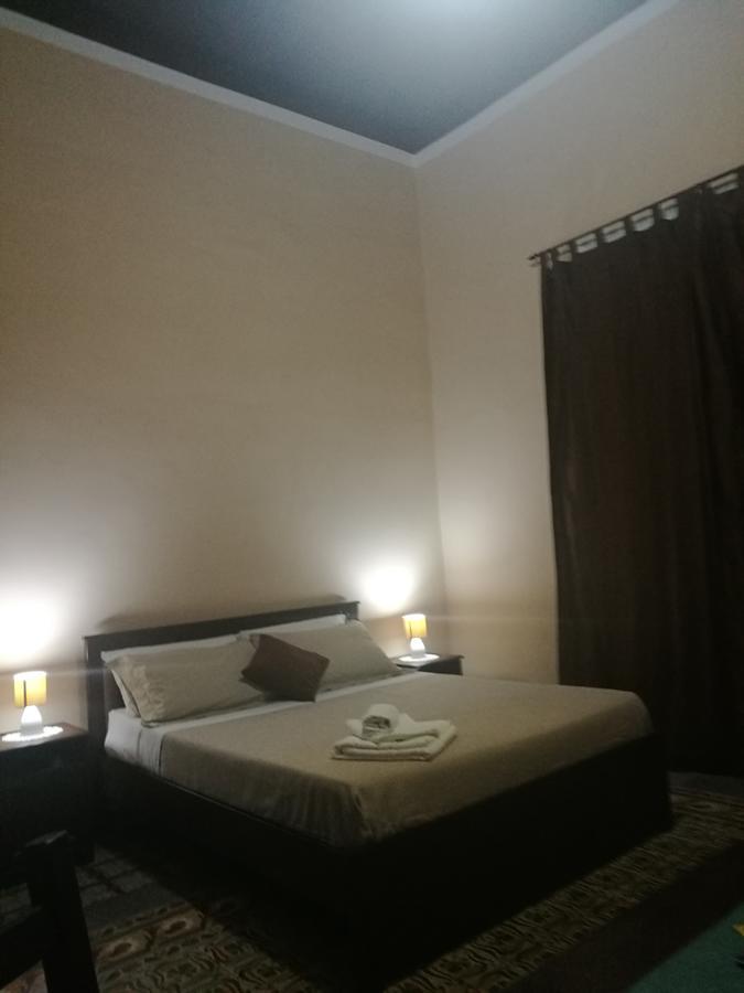 Volturno 106 Bed & Breakfast ปาแลร์โม ภายนอก รูปภาพ