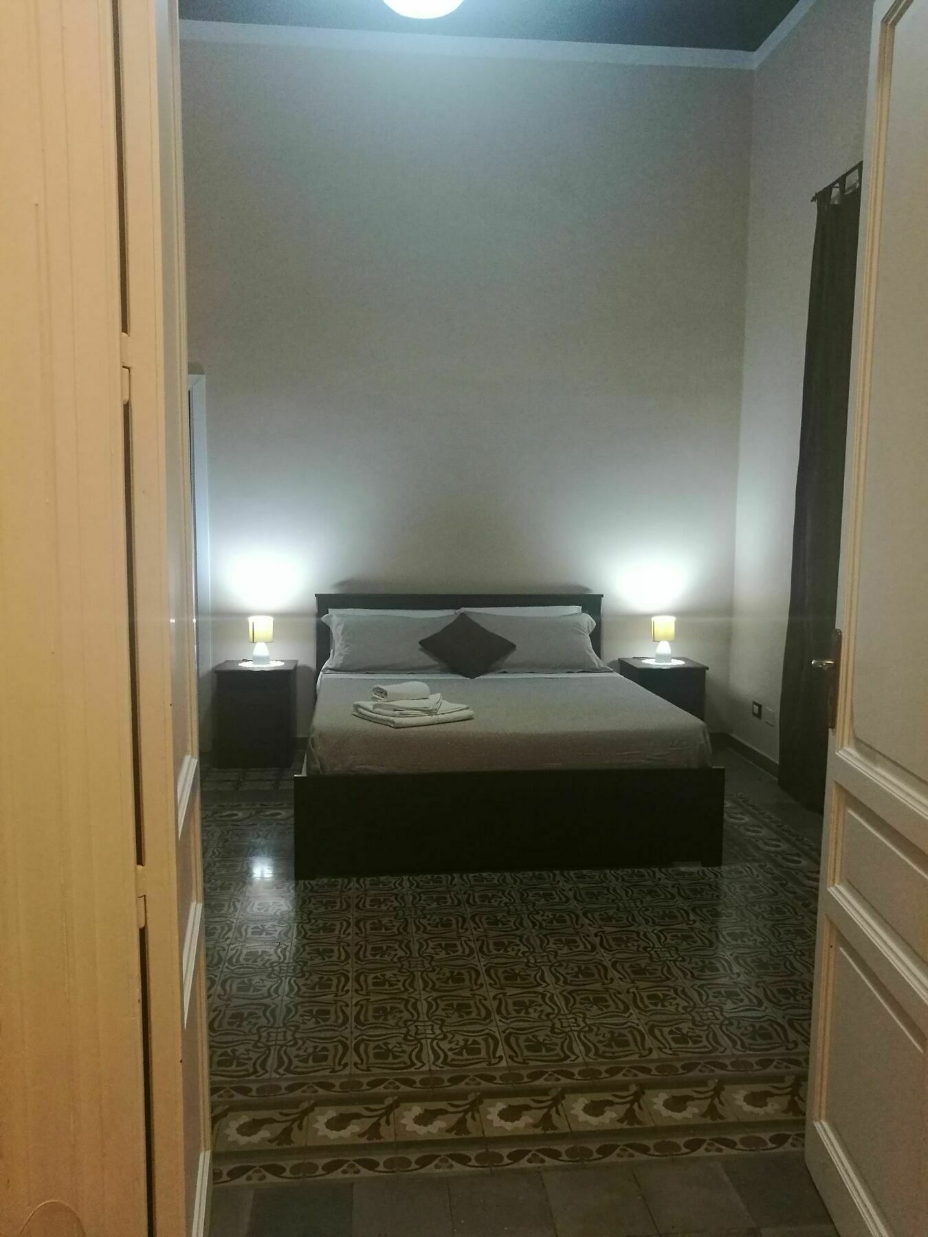Volturno 106 Bed & Breakfast ปาแลร์โม ภายนอก รูปภาพ