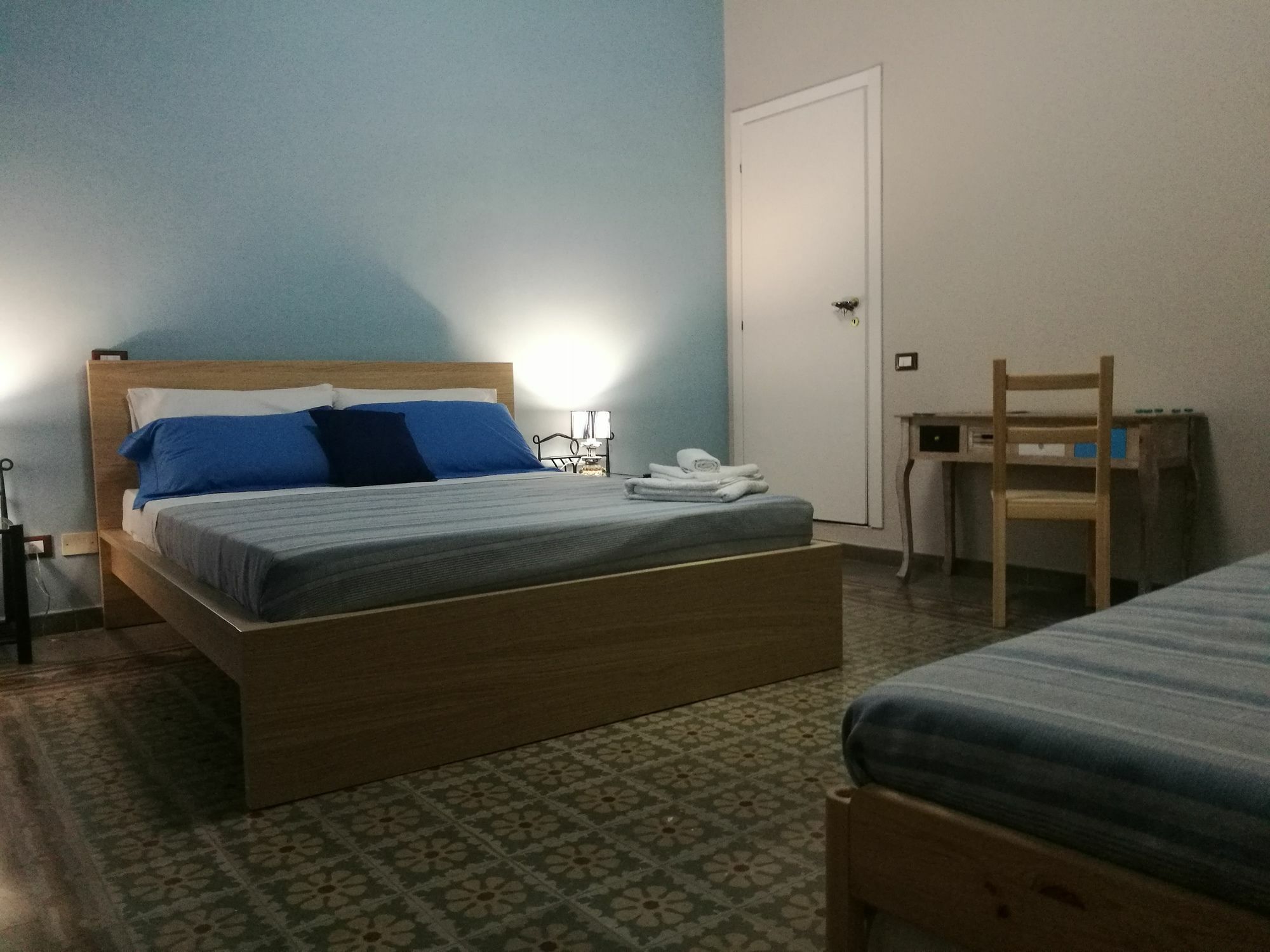 Volturno 106 Bed & Breakfast ปาแลร์โม ภายนอก รูปภาพ